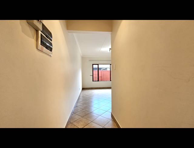 2 BEDROOM HOUSE RENTED IN MORELETA PARK